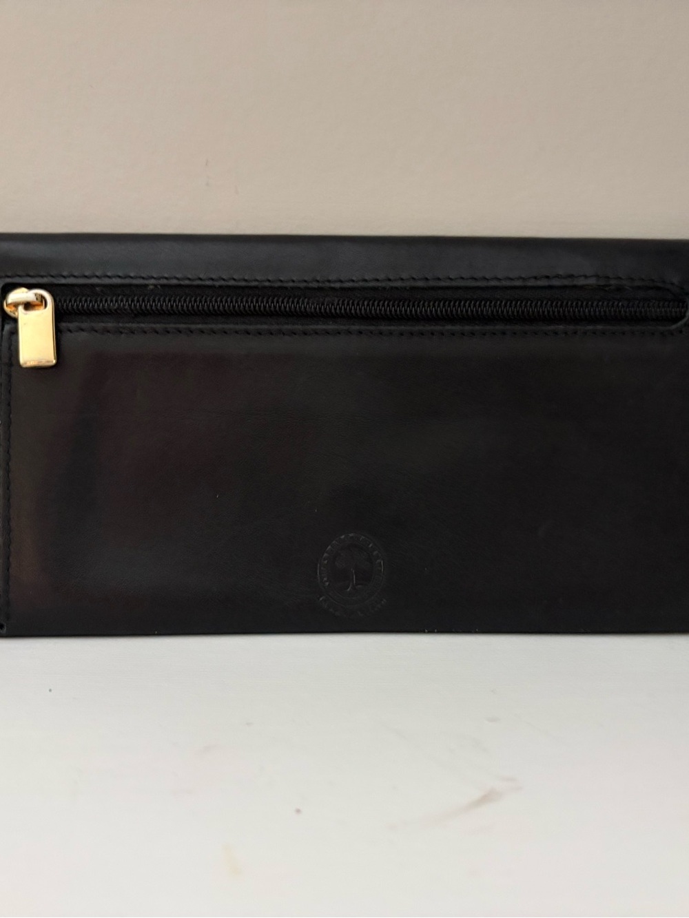 Levenger Black Leather Zip Wallet with Gold Accent